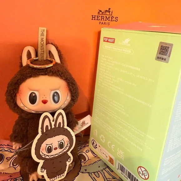 Exciting Macaron Labubu SECRET CHESTNUT COCOA